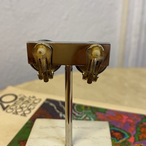 Hematite Clip-on Earrings - Picture 3 of 3